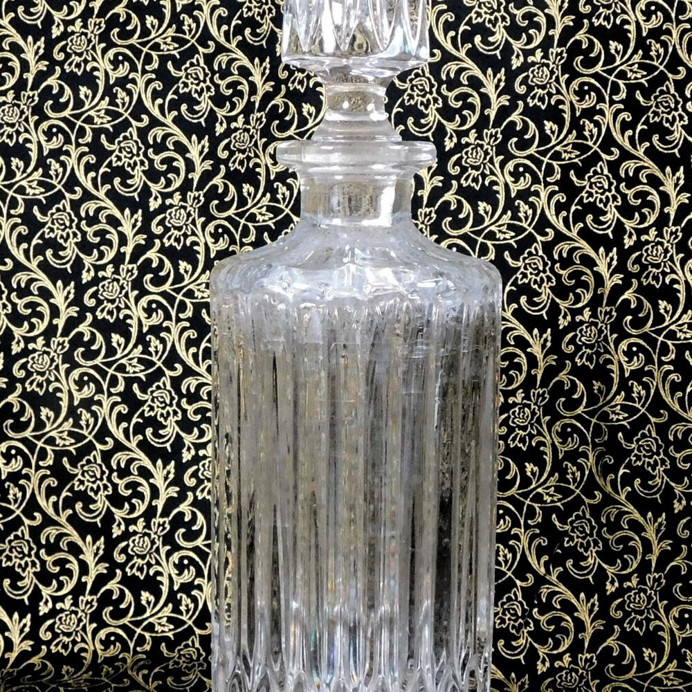 Round Cut Crystal Decanter with Vertical Cuts # 25782
